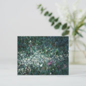 Carte Postale Une écusson dans un pré (Debout devant)