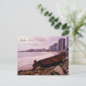 Carte Postale Une épave de bateau sur la plage. Fortaleza, Brési (Debout devant)