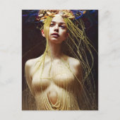 Carte Postale Une femme en robe de Spagetti (Devant)