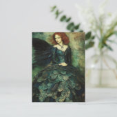 Carte Postale Une femme porte un poisson vert foncé Échelle Imag (Debout devant)