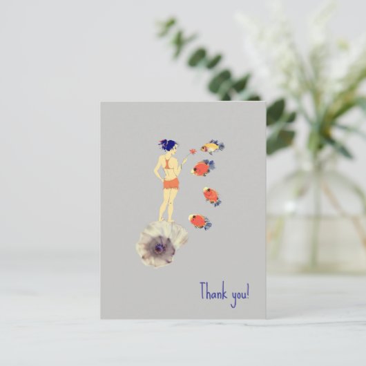 Carte Postale Une fille et un poisson (Debout devant)