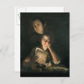 Carte Postale Une fille lisant une lettre de Candlelight (Devant / Derrière)