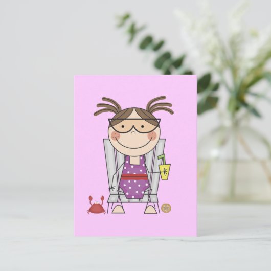 Carte Postale Une fille se détendre à la plage Tshirts et cadeau (Debout devant)