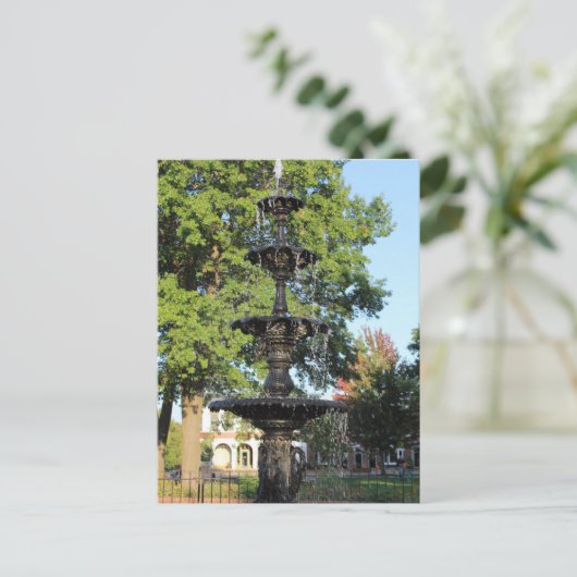 Carte Postale Une fontaine à Pella Iowa (Debout devant)