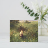 Carte Postale Une jeune fille dans un champ (Debout devant)