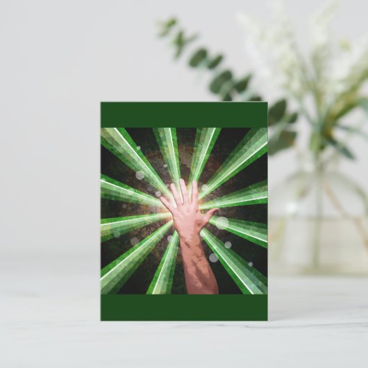 Carte Postale Une main (Debout devant)