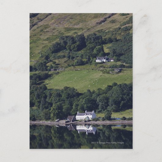 Carte Postale Une Maison Le Long De L'Eau (Devant)