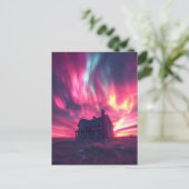 Carte Postale Une maison unique avec le ciel rose du nord (Debout devant)