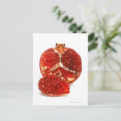 Carte Postale Une moitié de grenade mûre coupée pour exposer le (Debout devant)