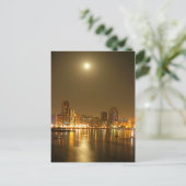 Carte Postale Une nuit à Dubaï (Debout devant)