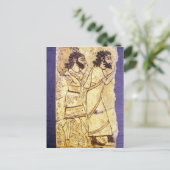 Carte Postale Une plaque représentant deux hommes marchant (Debout devant)