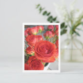 Carte Postale une rose rouge (Debout devant)