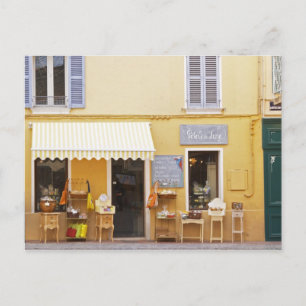 Carte Postale Une rue commerçante dans la vieille ville avec une