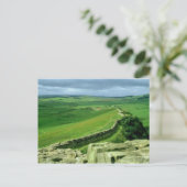 Carte Postale Une section du Mur d'Hadrien, 2ème siècle après JC (Debout devant)