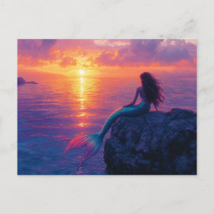 Carte Postale Une sirène regarde l'art du coucher du soleil