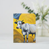 Carte Postale Une vache dans un abstrait jaune et bleu (Debout devant)