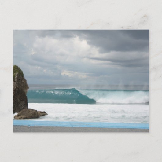 Carte Postale Une vague de Guam (Devant)