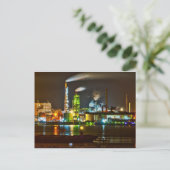 Carte Postale Usine couleur bonbon (Debout devant)