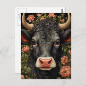 Carte Postale Vache noire aux cheveux bouclés dans les fleurs (Devant / Derrière)