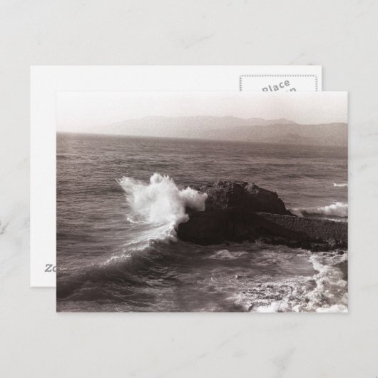 Carte Postale Vagues de mer se brisant contre la roche (Devant / Derrière)