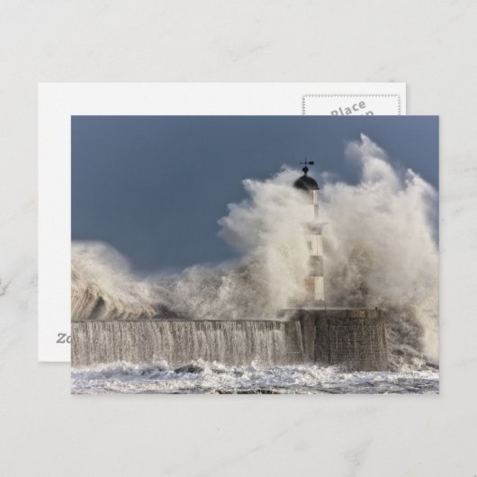 Carte Postale Vagues S'Écrasant Contre Un Phare (Devant / Derrière)