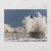 Carte Postale Vagues S'Écrasant Contre Un Phare (Devant)
