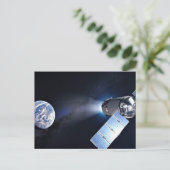 Carte Postale Vaisseau spatial Dragon Xl avec la planète Terre a (Debout devant)