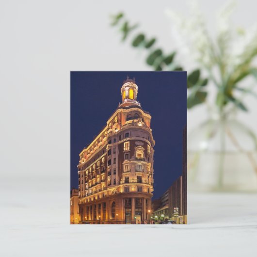 Carte Postale Valence. n° 20. (Debout devant)