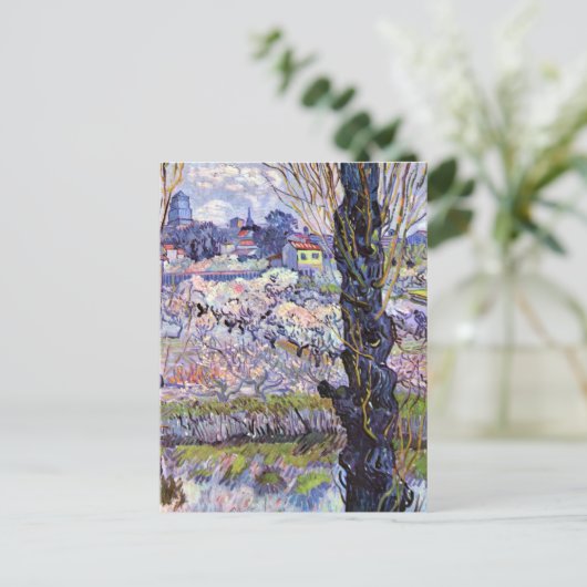 Carte Postale Van Gogh - Vue d'Arles, vergers fleuris (Debout devant)