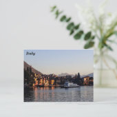 Carte Postale Varenna, Lac de Côme, Italie (Debout devant)