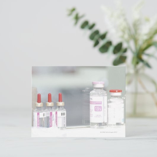 Carte Postale Variété de solutions médicales (Debout devant)