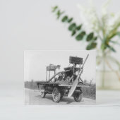 Carte Postale Véhicule à hélice bizarre, 1922 (Debout devant)