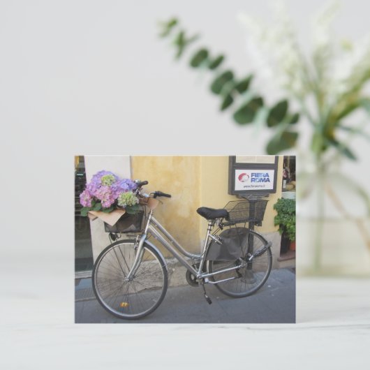 Carte Postale Vélo avec panier de Hydrangeas (Debout devant)