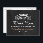 Carte Postale Vélo Tandem Sur Merci Mariage Chalkboard<br><div class="desc">Ces cartes postales de remerciement sont parfaites pour tout couple qui planifie une célébration mariage romantique. Le design est composé d'un arrière - plan à effet de tableau de bord branché avec un design de moto en tandem mignon. Le simple modèle peut être personnalisé pour votre événement spécial et ferait...</div>