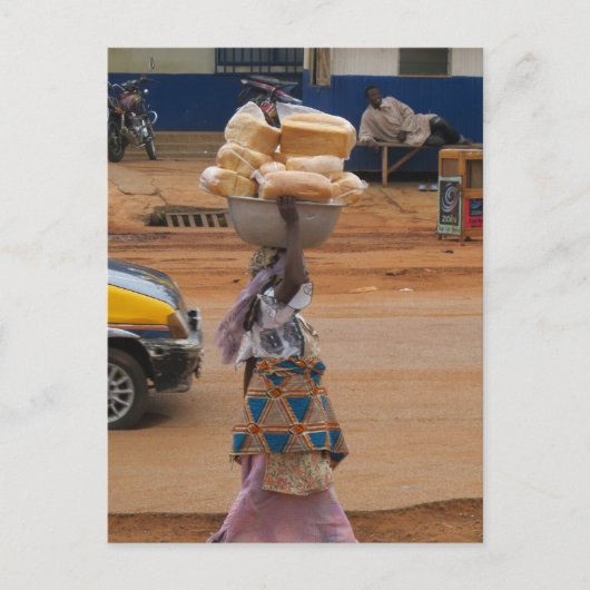 Carte Postale Vendre du pain au Ghana (Devant)