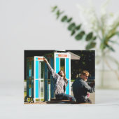 Carte Postale Ventilateurs de cabine téléphonique (Debout devant)