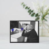 Carte Postale Verre bleu (Debout devant)