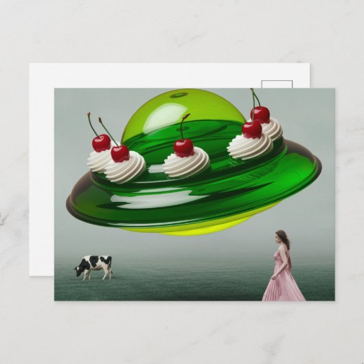 Carte Postale Vert OVNI Surreal Sweet Treat sur un pâturage lait (Devant / Derrière)