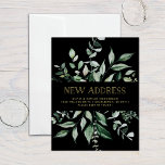 Carte Postale Vert sauvage Noir | Faire-part de déplacement<br><div class="desc">Cette élégante carte postale botanique de changement d'adresse présente un cadre d'abondants feuilles vert aquarelle sur un arrière - plan noir. Les mots "nouvelle adresse" apparaissent dans un texte doré tendance et élégant. Une magnifique faire-part émouvante que vous serez fier d'envoyer à vos amis et à votre famille.</div>