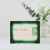 Carte postale (verte) (Debout devant)