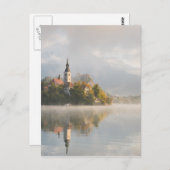 Carte postale verticale Foggy sunrise Lake Bled (Devant / Derrière)