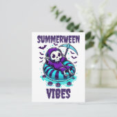 Carte Postale Vibes Summerween - Reaper Relaxé (Debout devant)