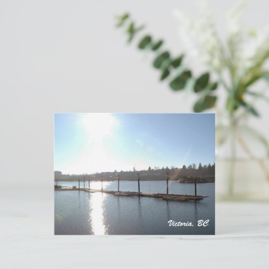 Carte postale Victoria (Debout devant)