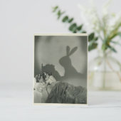 Carte Postale Victorienne bizarre deux filles effrayées par l'om (Debout devant)