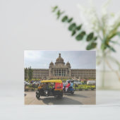 Carte Postale Vidhana Soudha, Bengaluru, Karnataka, Inde (Debout devant)