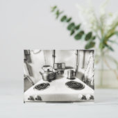 Carte Postale Vieille cuisinière avec bouilloire à thé Antique S (Debout devant)