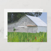 Carte Postale Vieille Grange Dans Un Champ Vert (Devant / Derrière)
