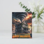 Carte Postale vieille maison à tornado halloween thème (Debout devant)