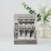 Carte Postale Vieille Maison du Quartier Français (Debout devant)