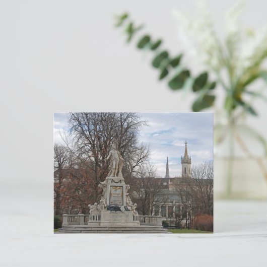 Carte Postale Vienne #10 (Debout devant)